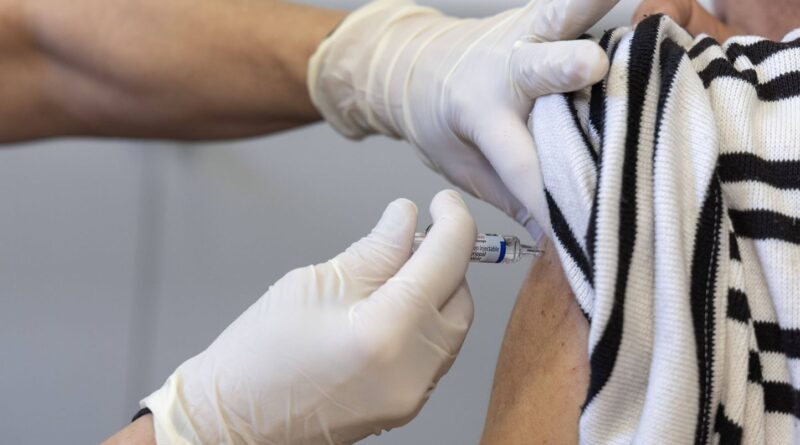 La grippe ne cesse de progresser en France, toutes les classes d'âge touchées.