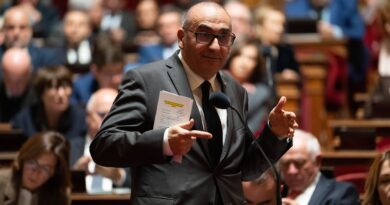 Le ministre Laurent Nuñez ne favorise pas l'interdiction du voile aux mineures.