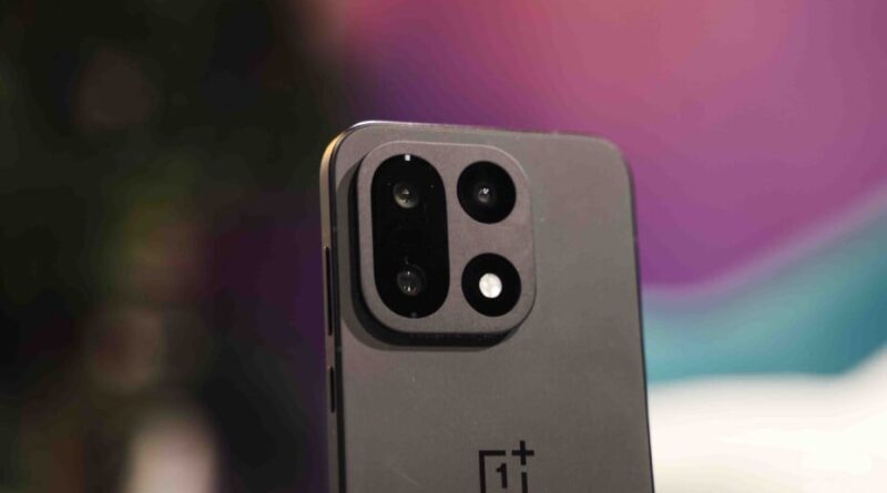 Le OnePlus 15 à 100 € de moins avec un cadeau inclus.