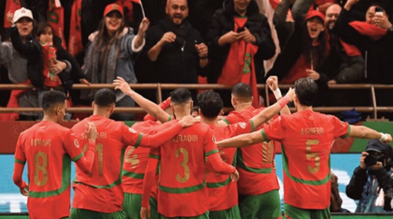 Le Onze national commence bien, El Kaabi magistral au Maroc.