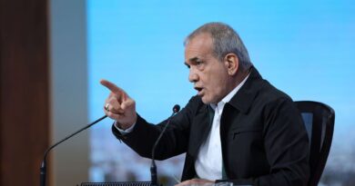 Le président iranien dénonce la « guerre totale » des Etats-Unis, Israël et Européens.