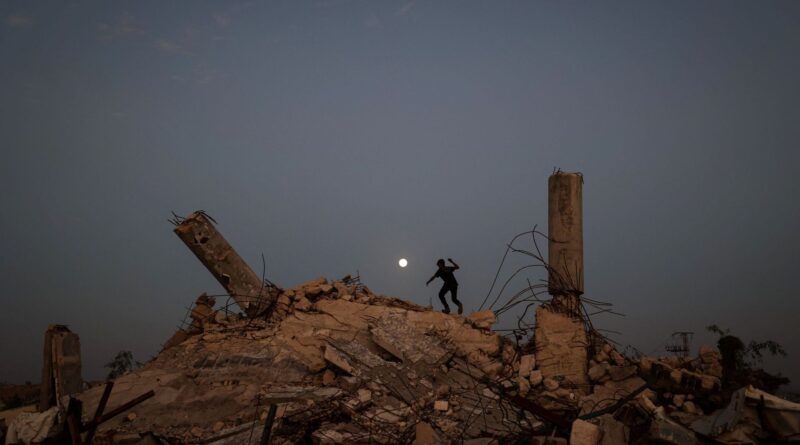 Le Qatar et l'Égypte demandent le retrait des troupes israéliennes à Gaza.