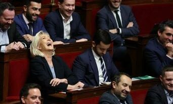 Lecornu trolle Bardella et amuse Le Pen : "Où trouvez-vous cette énergie ?"