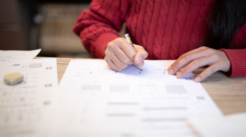 Les examens de décembre dans les écoles secondaires ne sont plus populaires.