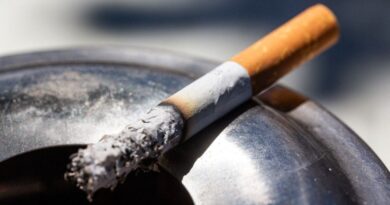 Les Français fument moins, boivent trop et sont plus déprimés.