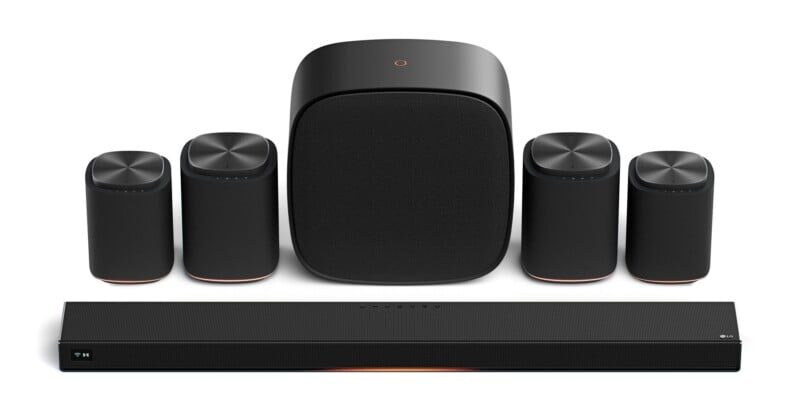 LG dévoile la première barre de son Dolby Atmos Flex Connect au monde.