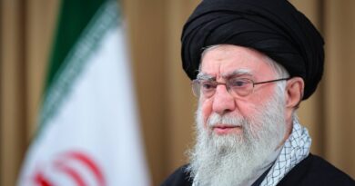 L'Iran ne cesse pas de soutenir le Hezbollah contre Israël.