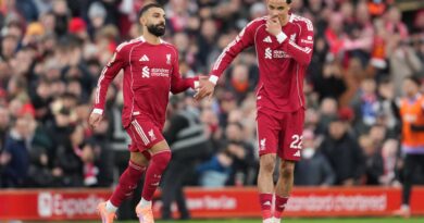 Liverpool : Ekitike marque en 46 secondes, Salah applaudi malgré les critiques