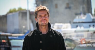 Lucas Bravo surpris par son succès : « Je pensais à un processus graduel »