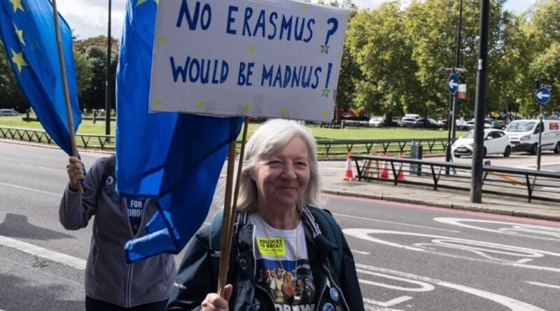 L'UE voit le retour du Royaume-Uni dans Erasmus comme un grand progrès.