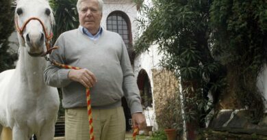 Luxe : Un héritier d'Hermès réclame 14 milliards d'euros à LVMH et Bernard Arnault