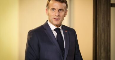Macron ne satisfait pas la colère des agriculteurs concernant l'accord Mercosur.