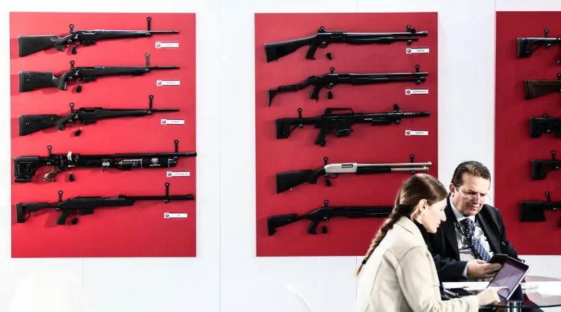 Marchandisation des armes : un expert avertit des risques d'exportation.