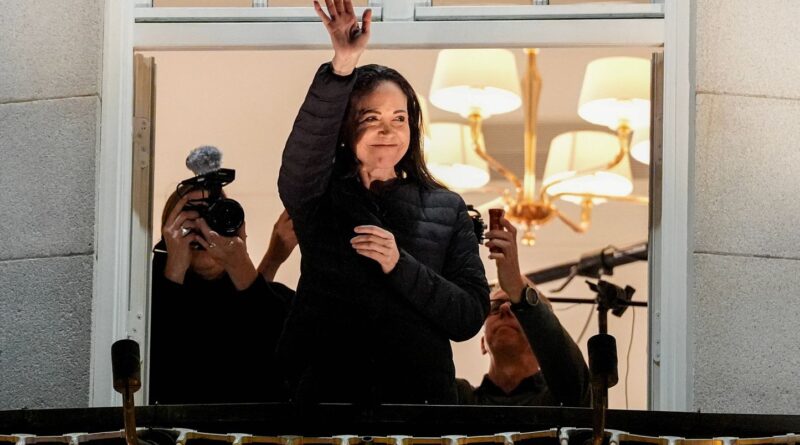 María Corina Machado, la Nobel de la paix, se fracture une vertèbre.