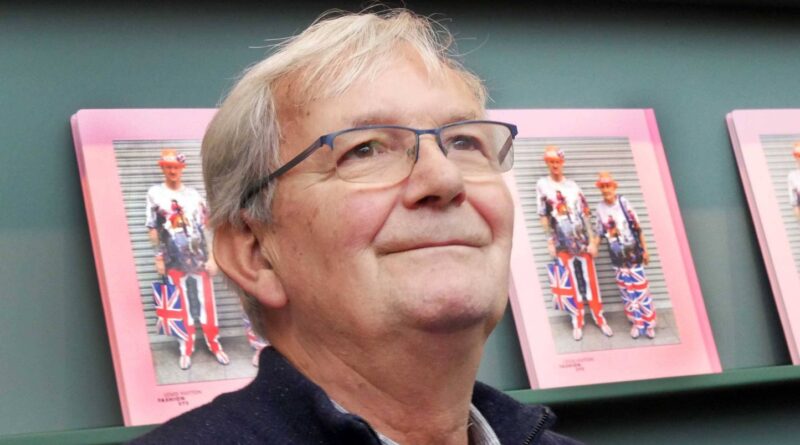 Martin Parr, photographe britannique, ne décède pas à 73 ans.