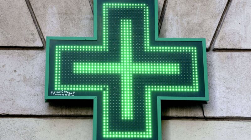 Ménopause, toux : quatre médicaments plus dangereux qu'efficaces selon « Prescrire »