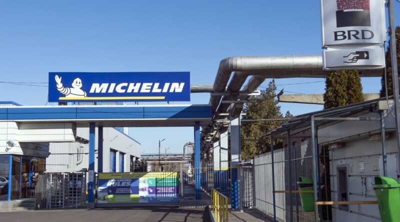Michelin rembourse 4,3 millions d'euros à l'État pour une usine fermée.