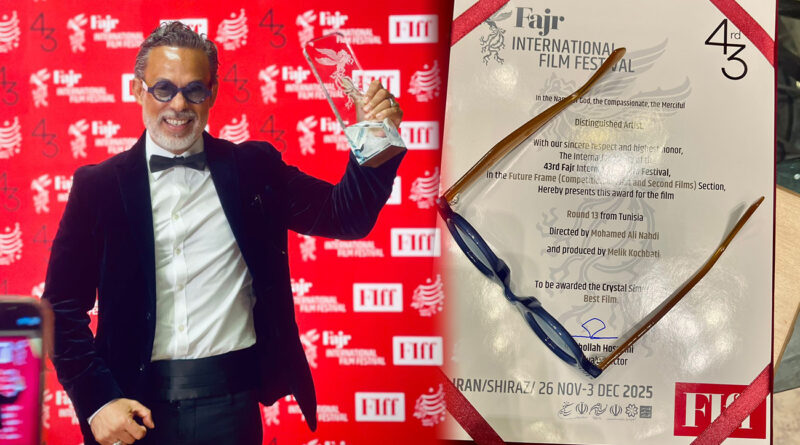 Mohamed Ali Nahdi remporte le prix meilleur film au Fajr International Film Festival.