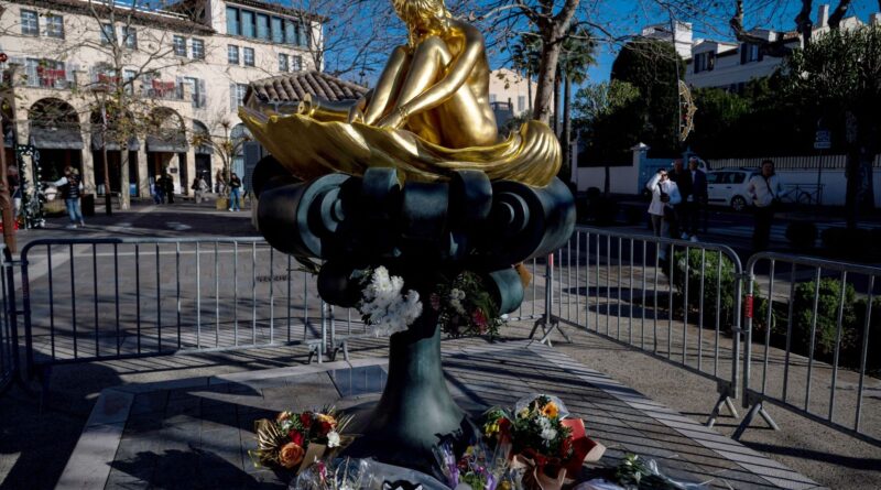 Obsèques de Brigitte Bardot : l'Élysée propose un hommage, la famille ne répond pas.