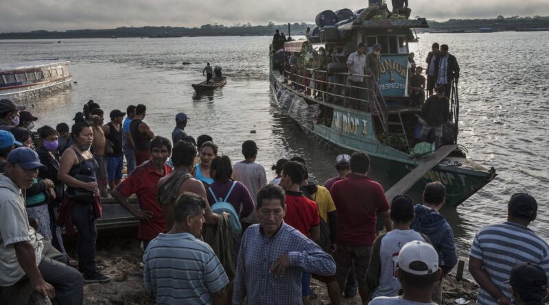 Pérou : 12 morts et 30 disparus suite à un glissement de terrain sur deux bateaux