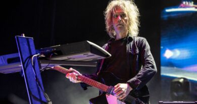 Perry Bamonte, guitariste de The Cure, décède à 65 ans.