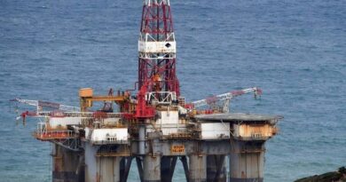 Plateforme échouée au large de Bizerte : démarrage des travaux de dégagement et remorquage