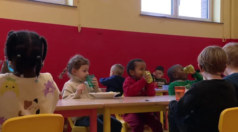 Plus de 55.000 enfants ne reçoivent pas de repas complets à l'école.