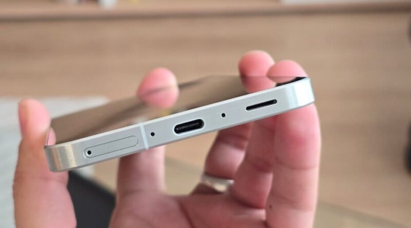 POCO F7 contre Samsung Galaxy A56 : quel smartphone milieu de gamme choisir ?