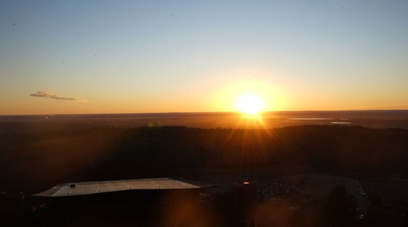 Pourquoi le Soleil ne nous paraît-il pas jaune ? Explication simple.