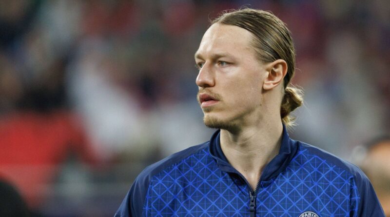 PSG : Safonov se fracture le poignet trois jours après Flamengo