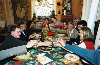 Pull moche et serre-tête renne : s’habiller n’importe comment à Noël ?