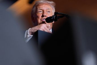 Quatre questions pour comprendre le rachat de Warner par Netflix ou Paramount