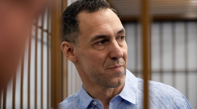 Russie : Moscou offre à la France un chercheur emprisonné