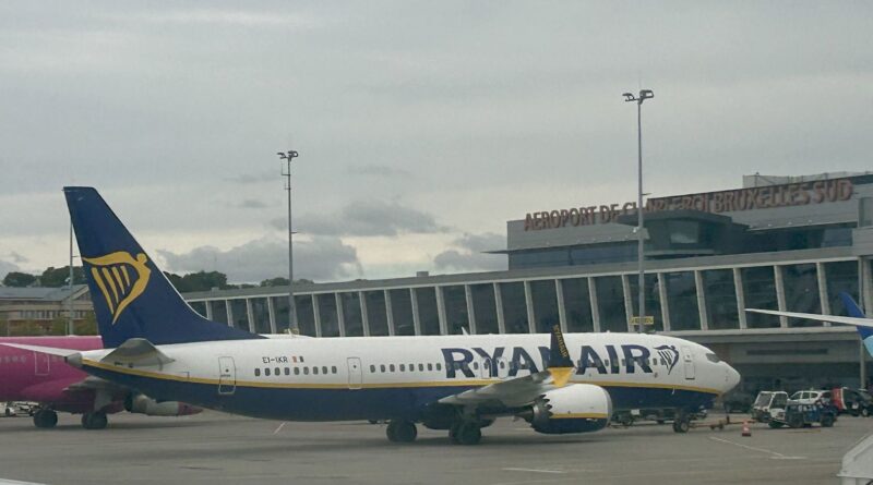 Ryanair supprime un million de sièges à Bruxelles et Charleroi.
