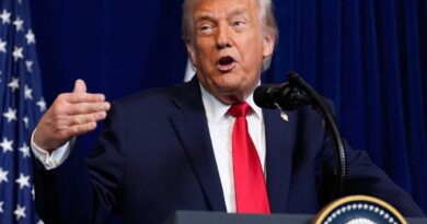 Trump annonce le retrait de la Garde nationale de Chicago, Portland et Los Angeles.
