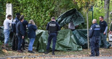 Un homme de 23 ans en garde à vue pour profanation de la tombe de Robert Badinter