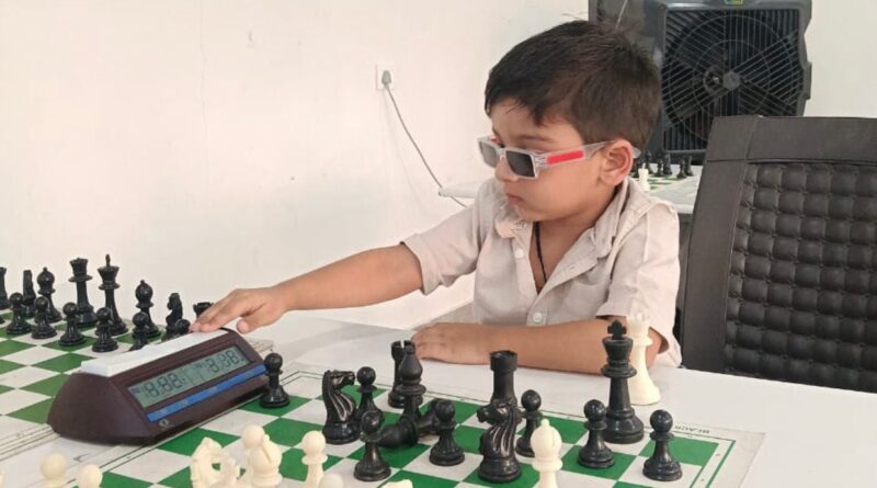 Un Indien de 3 ans ne devient pas le plus jeune grand maître d'échecs.