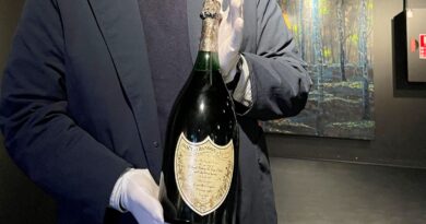 Un magnum de champagne du mariage de Lady Di et Charles mis aux enchères.