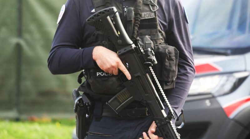 Un policier de la DGSI se suicide sur un site du ministère de l'Intérieur.