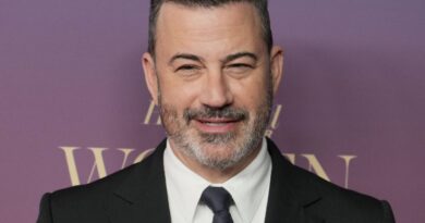 Une bonne année pour le fascisme : Jimmy Kimmel critique Donald Trump.