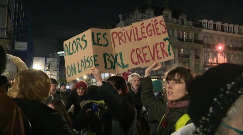 600 jours sans gouvernement à Bruxelles : mécontentement des citoyens devant la Bourse
