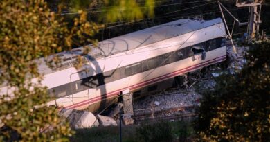 Accident de trains en Espagne : début d’un deuil national de trois jours.