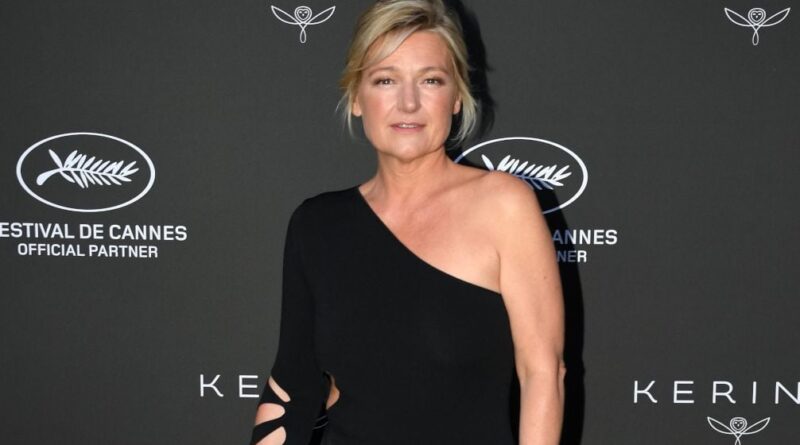 Anne-Élisabeth Lemoine ne cache pas l'aide de Marc-Olivier Fogiel.