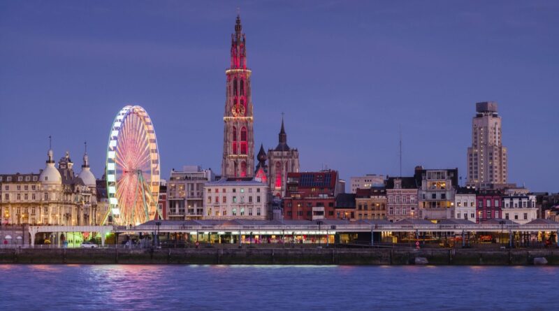 Anvers : six blessés par arme blanche, deux suspects arrêtés près de l'Opéra