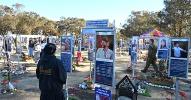 Attaque du 7-Octobre : Macron et le gouvernement condamnent un manuel « révisionnisme »