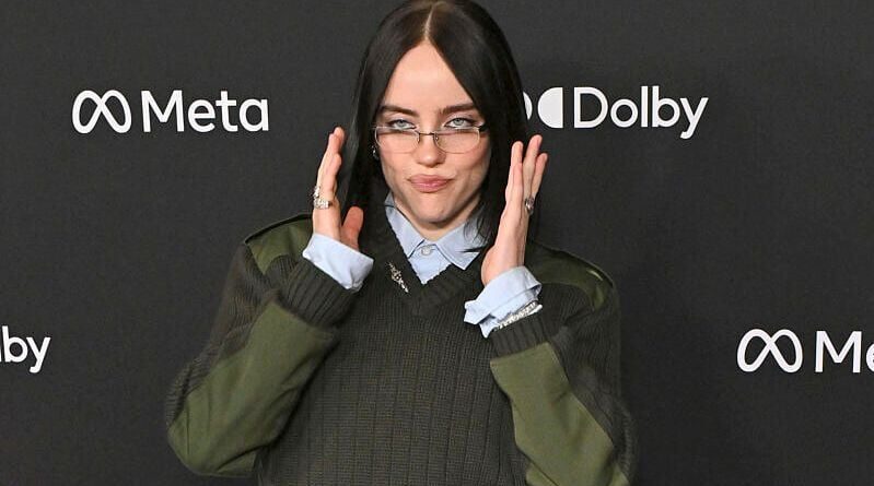 Billie Eilish dénonce les exactions de l'ICE en recevant un prix