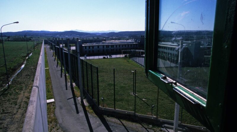 Bouches-du-Rhône : Deux surveillants blessés, un gravement, à Aix-Luynes