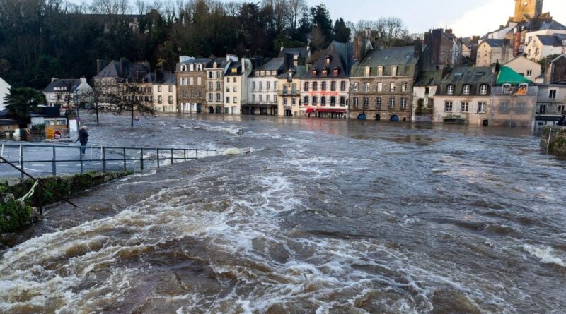 Bretagne en vigilance orange crues face à la tempête Ingrid.