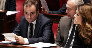 Budget 2026 : Lecornu utilise l'article 49.3, LFI propose une motion de censure.
