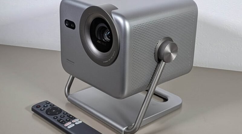 Ce mini projecteur laser 4K illumine jusqu'à 200″ à prix cassé.